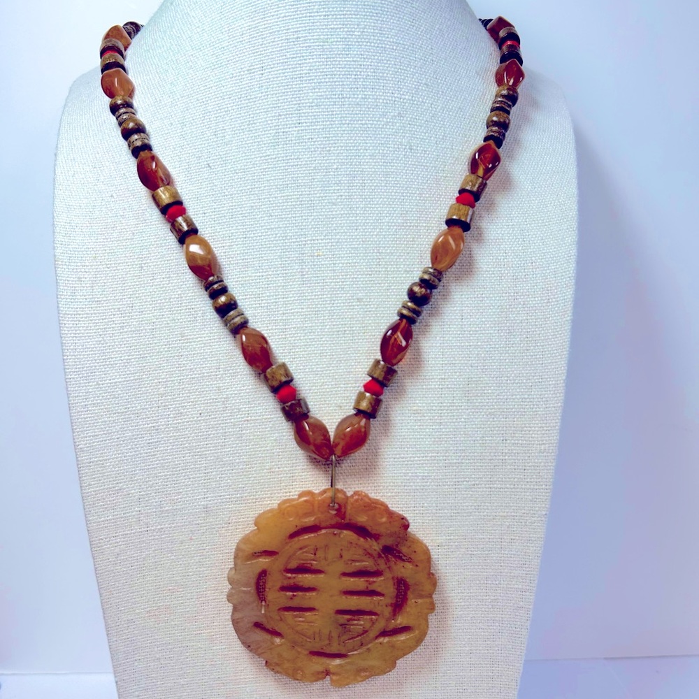 Vintage carved stone yellow serpentine jade wood Amber-like beaded necklace
